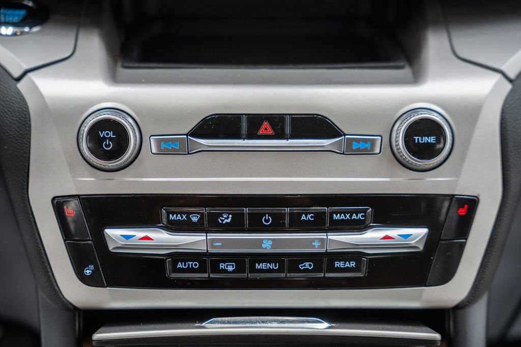 Certified 2021 Ford Explorer XLT w/ Equipment Group 202A image 24