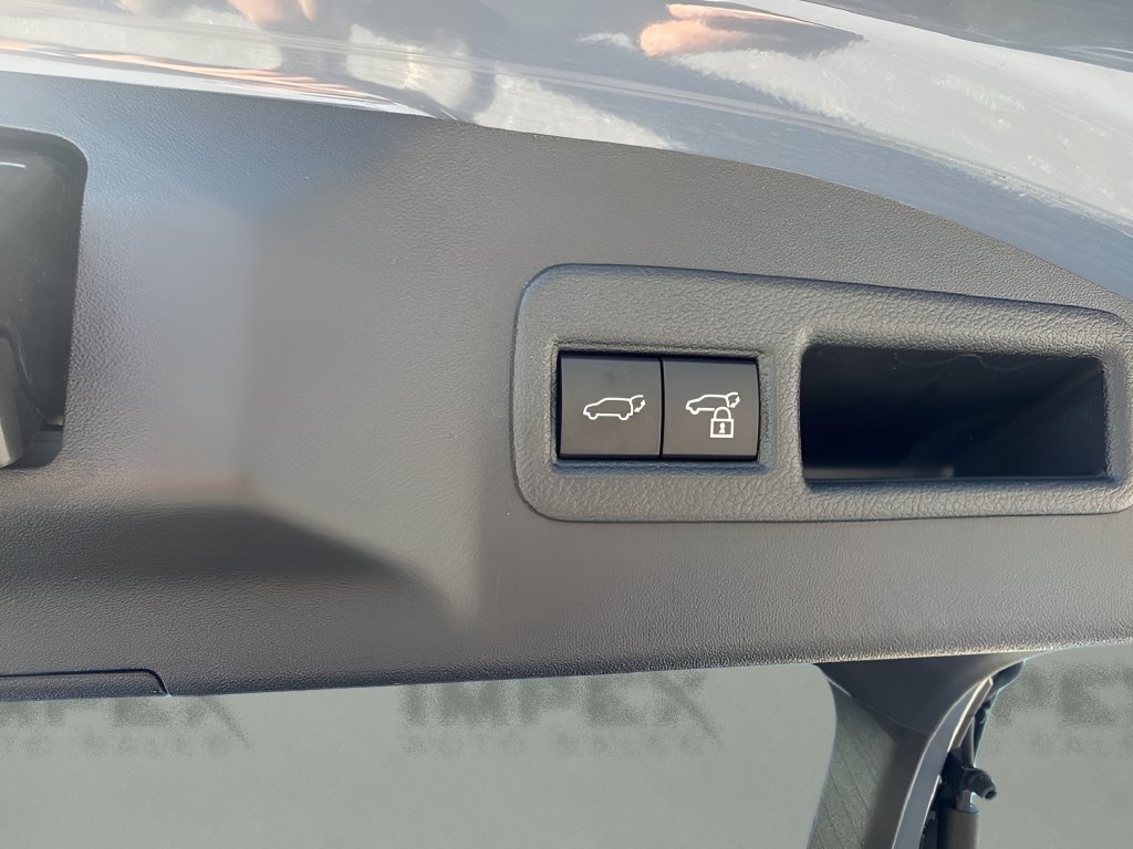 Used 2023 Subaru Solterra AWD image 30