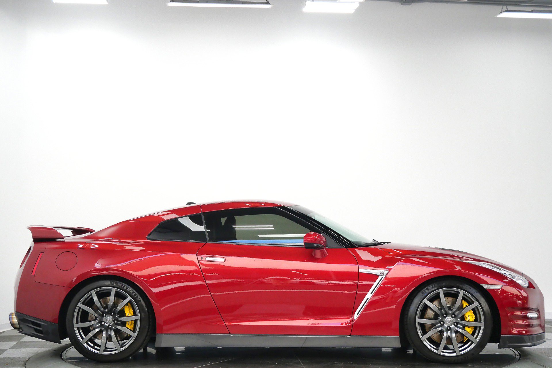 Used 2015 Nissan GT-R Premium AWD/4WD image 51