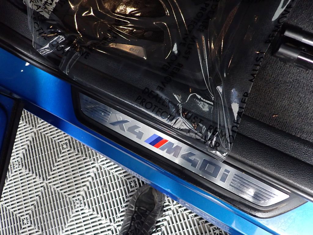 Used 2018 BMW X4 M40i image 25