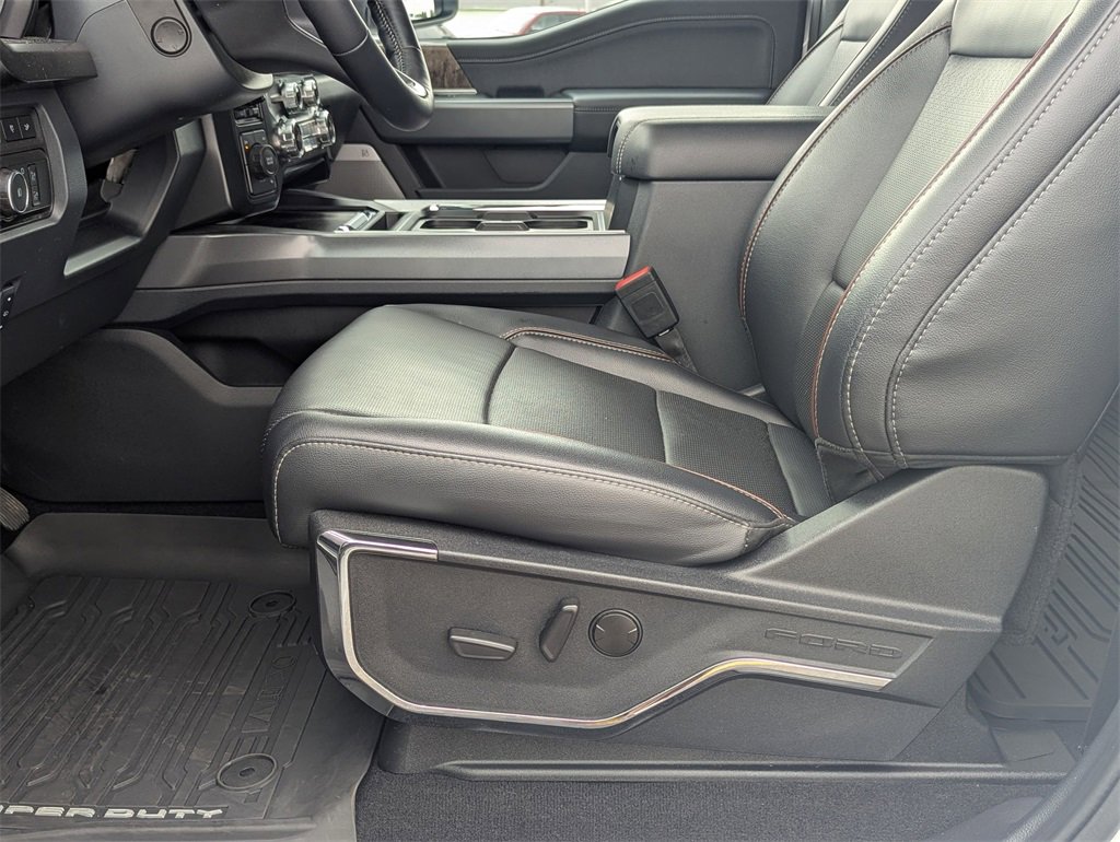 Used 2024 Ford F250 Lariat w/ Sport Appearance Package image 11