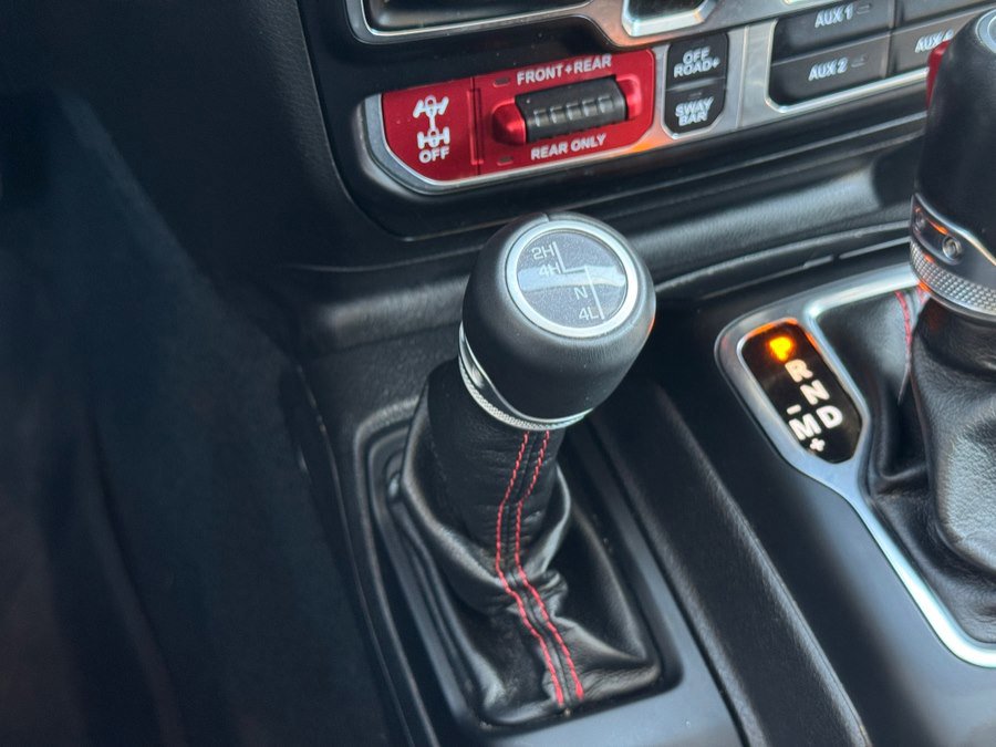 Used 2022 Jeep Wrangler Unlimited Rubicon w/ LED Lighting Group image 68