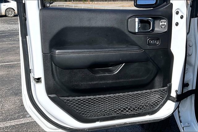 Used 2023 Jeep Wrangler Unlimited Sahara AWD/4WD image 20