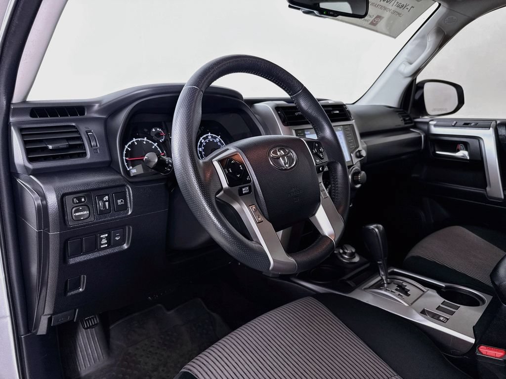 Certified 2022 Toyota 4Runner SR5 AWD/4WD image 10