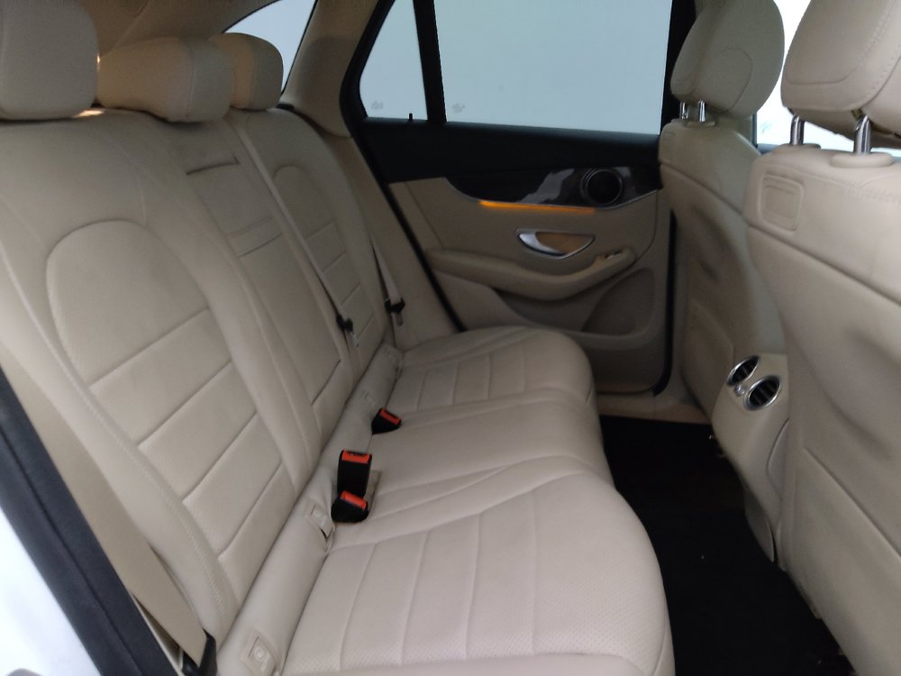 Used 2019 Mercedes-Benz GLC 300 w/ Premium Package image 19