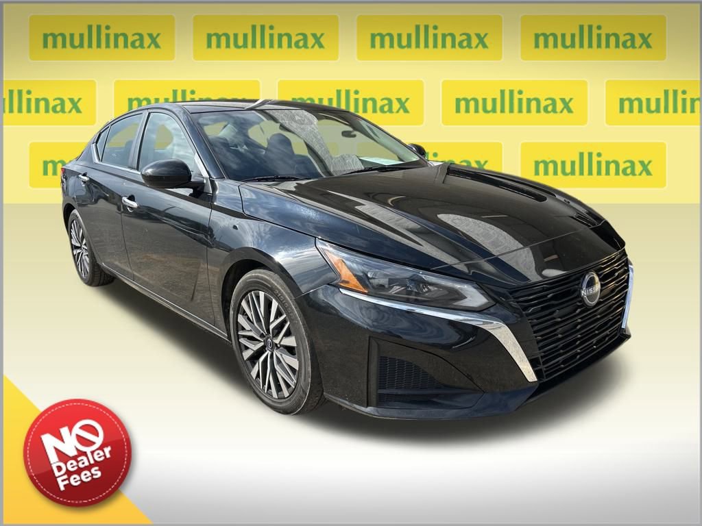 Used 2023 Nissan Altima 2.5 SV