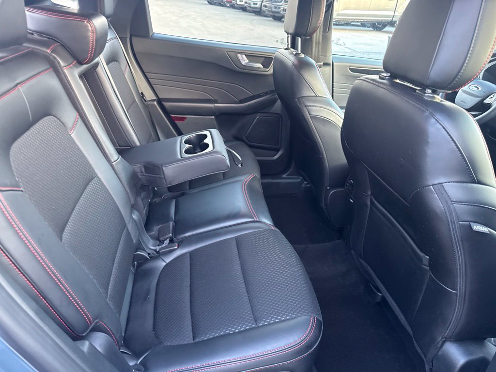 Certified 2025 Ford Escape ST-Line Select AWD/4WD image 36