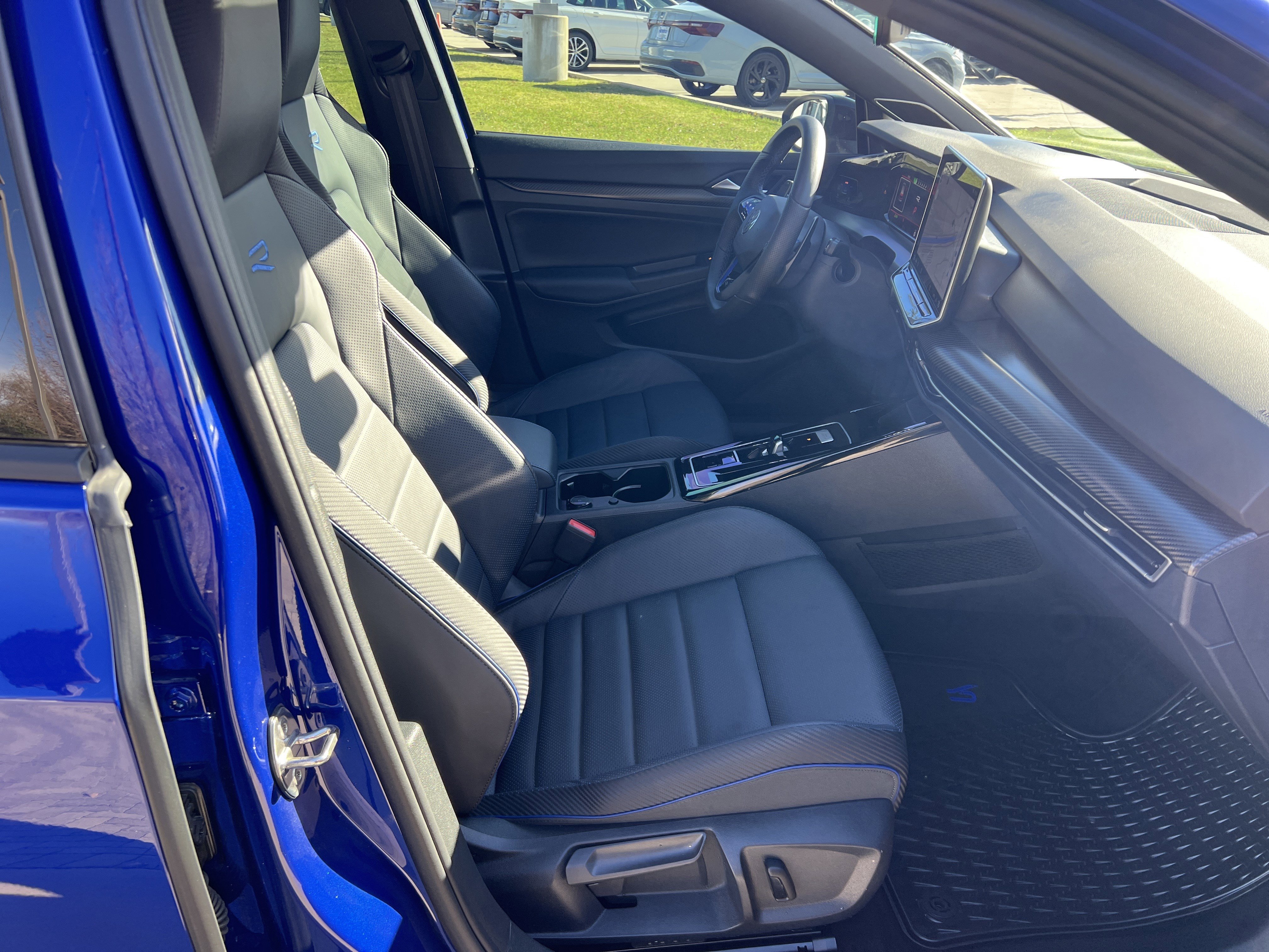 Certified 2025 Volkswagen Golf R Black Edition image 29