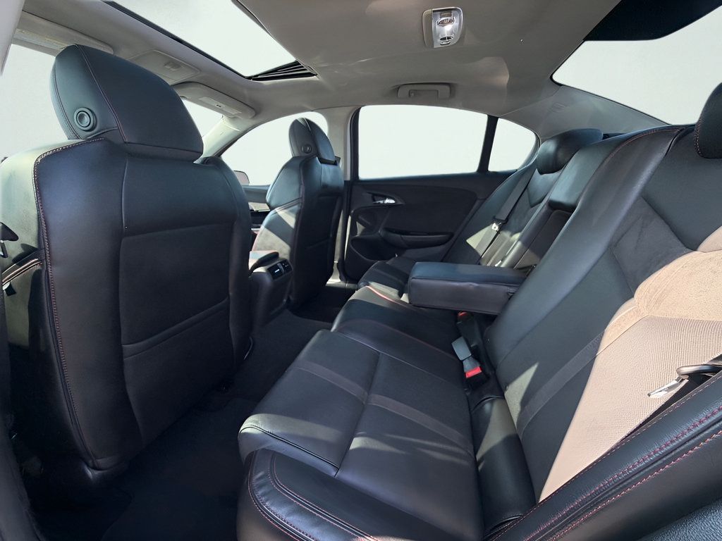 Used 2015 Chevrolet SS RWD image 18