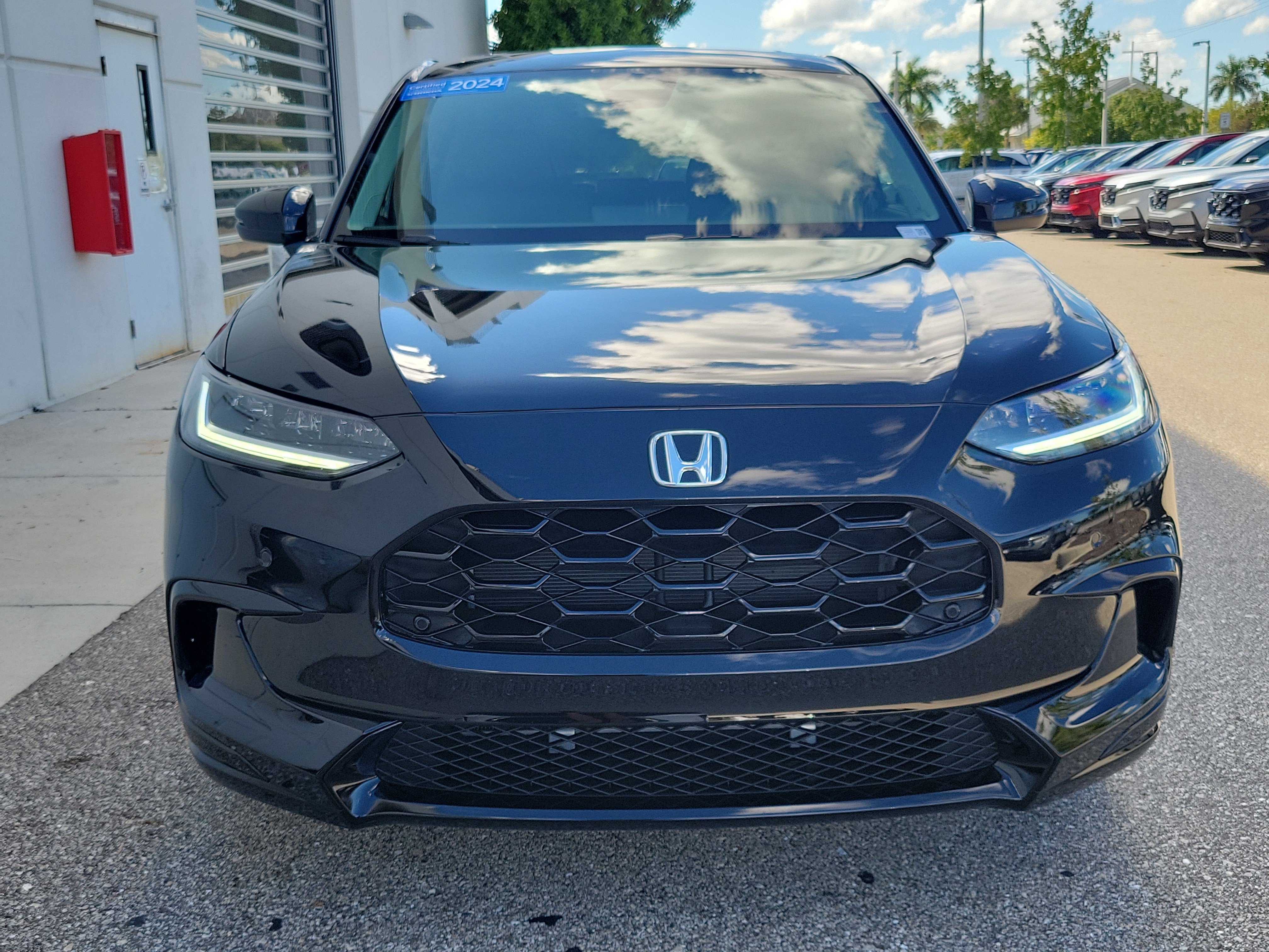 Used 2024 Honda HR-V EX-L image 2