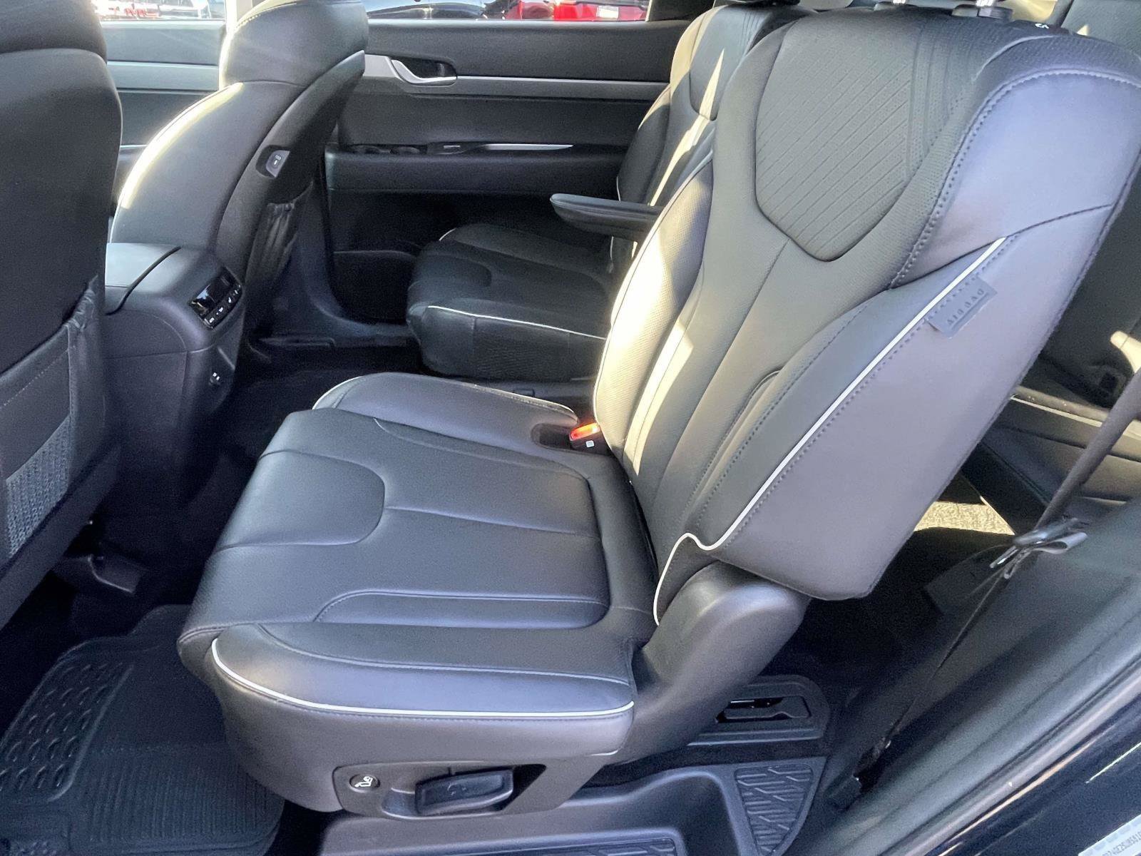 Used 2025 Hyundai Palisade SEL FWD image 5
