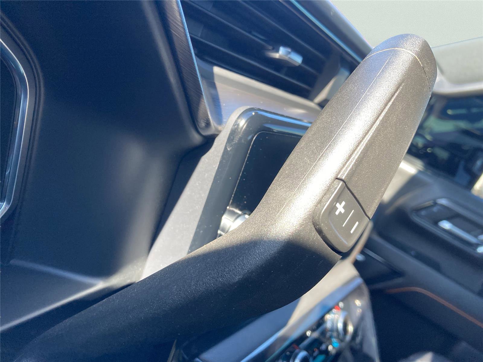 Used 2024 GMC Sierra 2500 AT4 w/ AT4 Premium Plus Package image 24