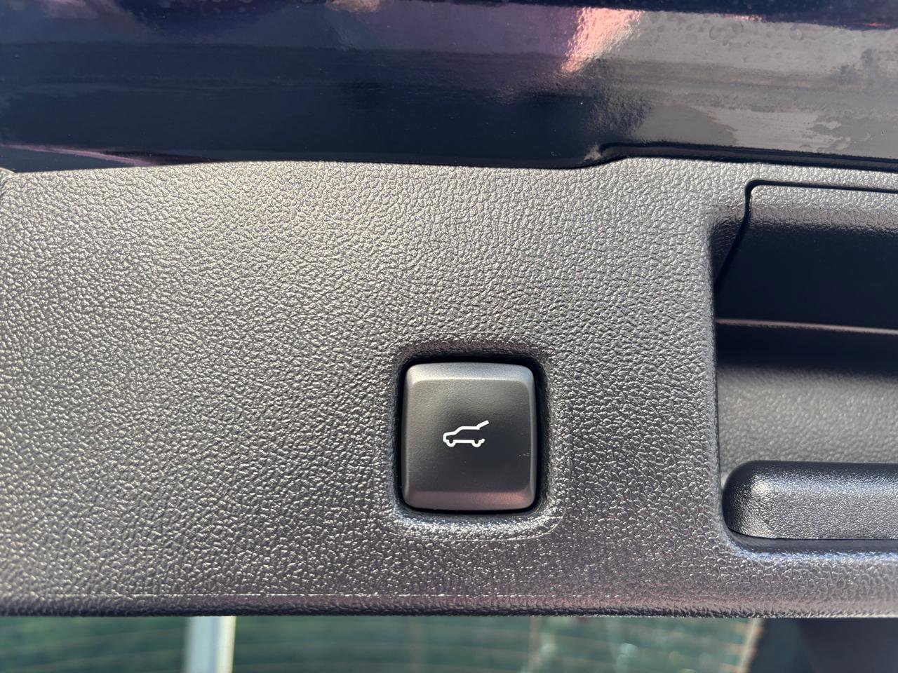 Used 2024 Ford Escape Platinum w/ Premium Technology Package image 15