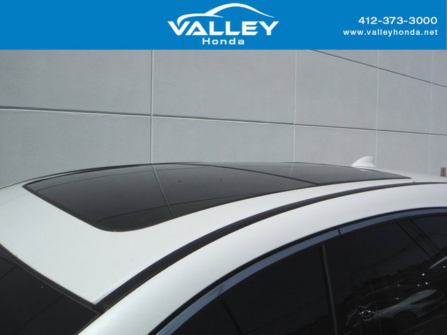 Used 2022 Acura RDX w/ Advance Package AWD/4WD image 3