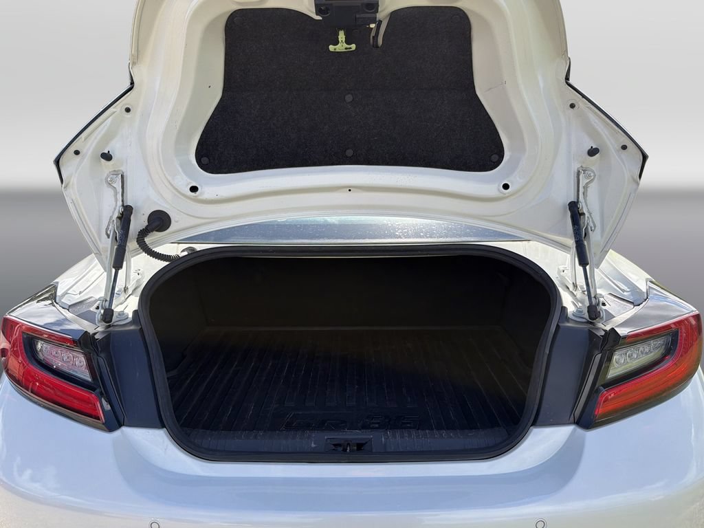 Used 2024 Toyota GR86 Premium RWD image 12