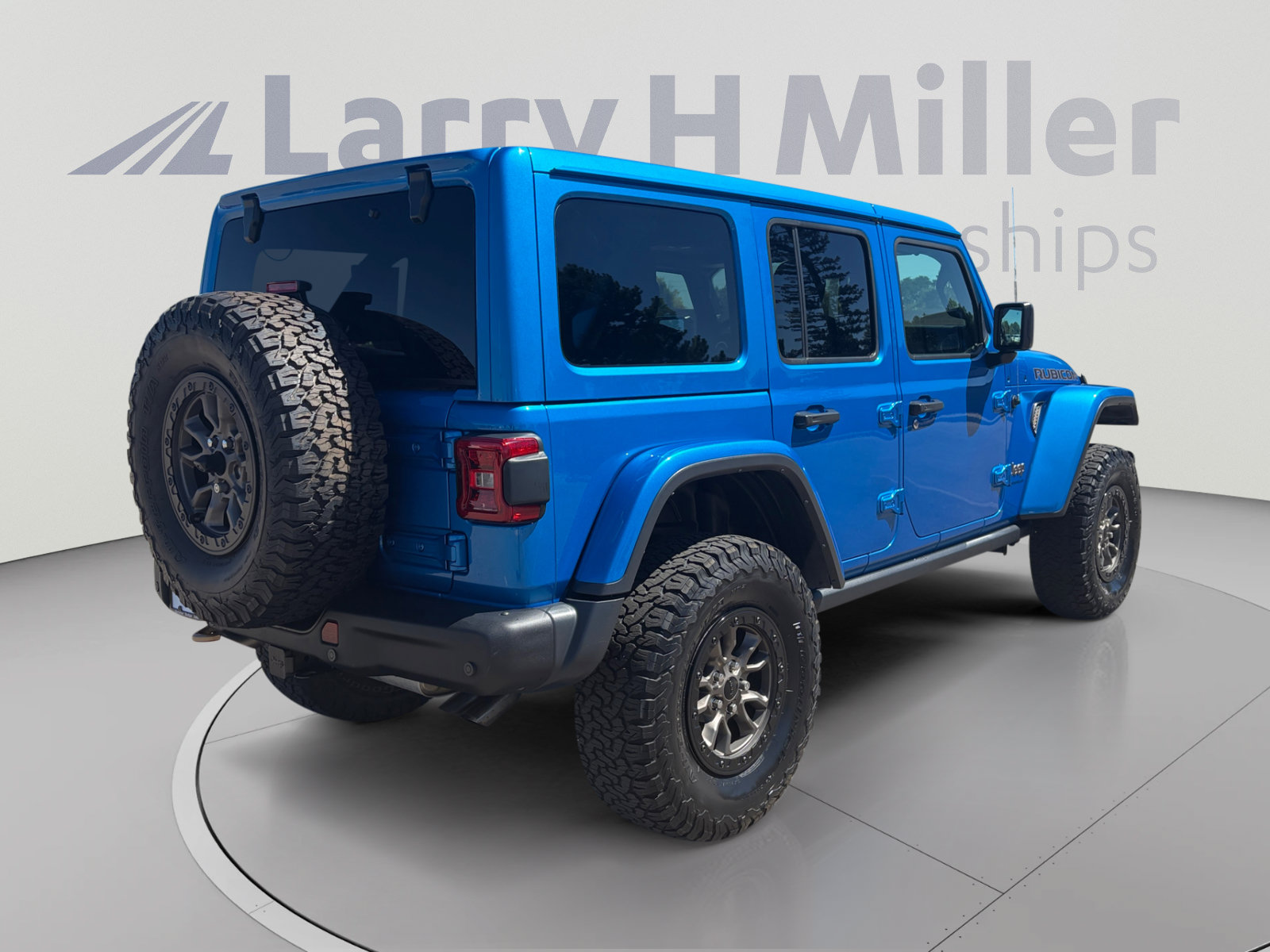 Used 2023 Jeep Wrangler Unlimited Rubicon 392 w/ Trailer Tow Package AWD/4WD image 6