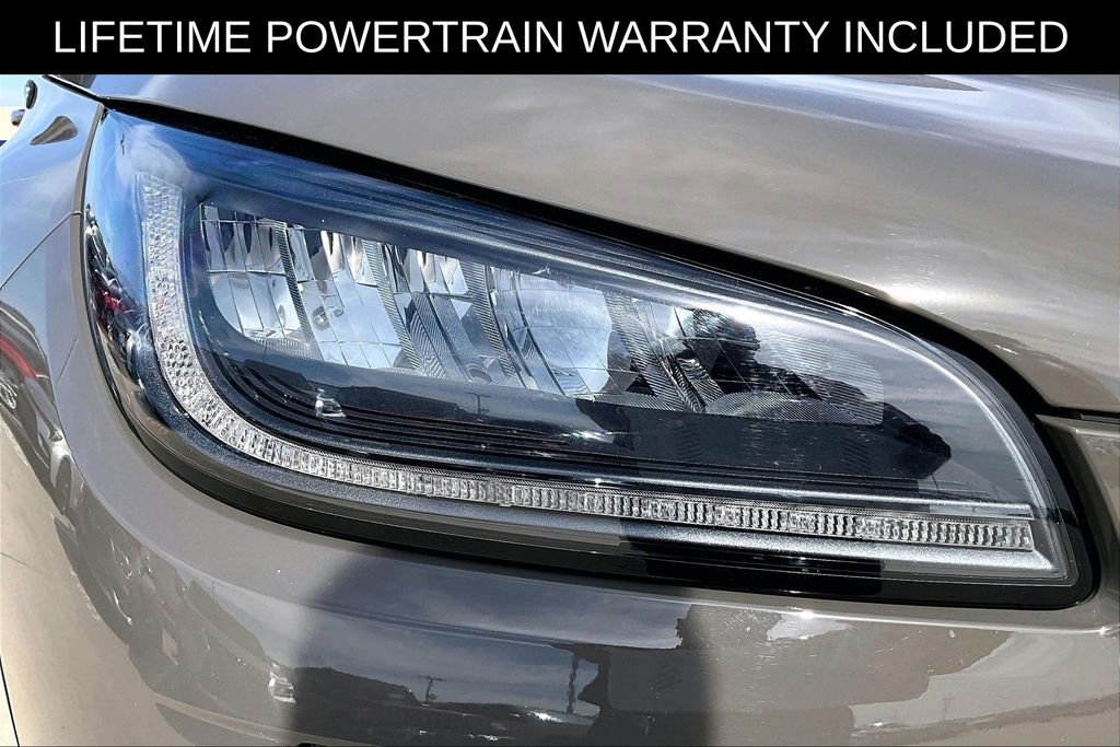 Used 2025 Lincoln Corsair Premiere w/ Equipment Group 101A image 39