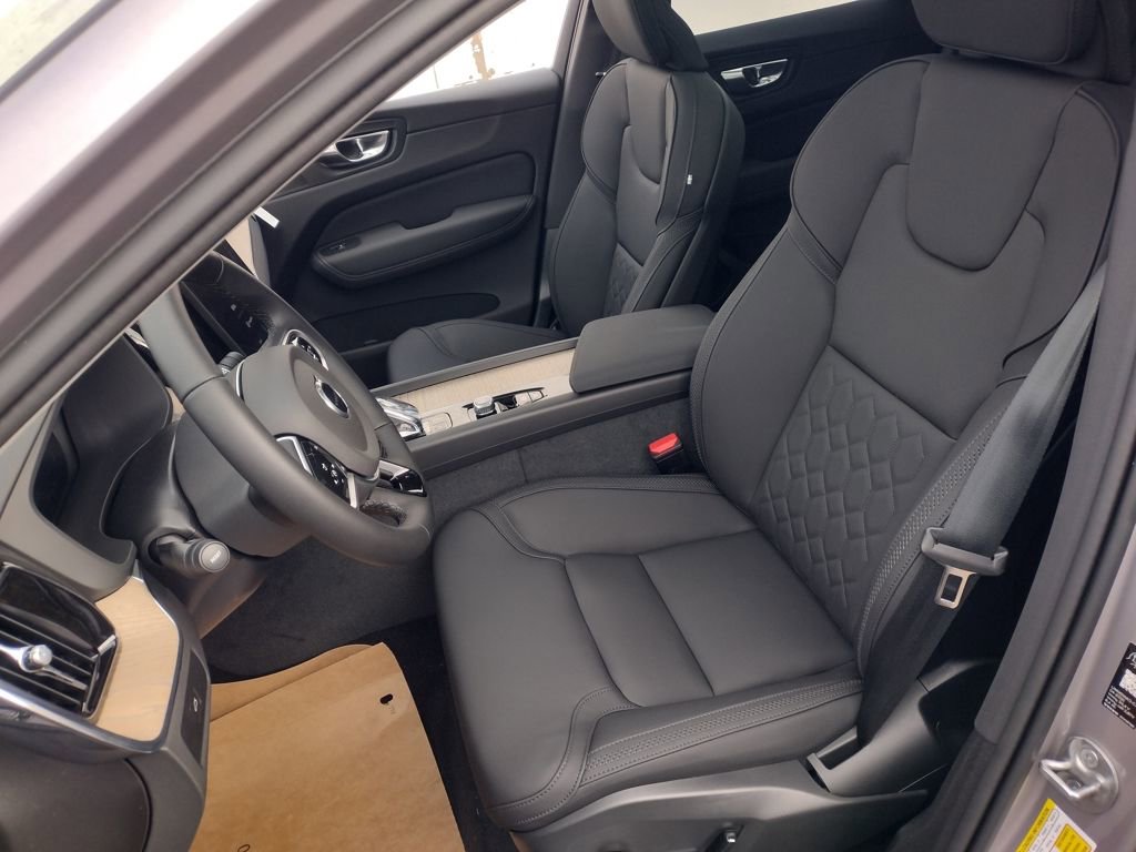 New 2026 Volvo XC60 B5 Plus w/ Protection Package Premier image 12