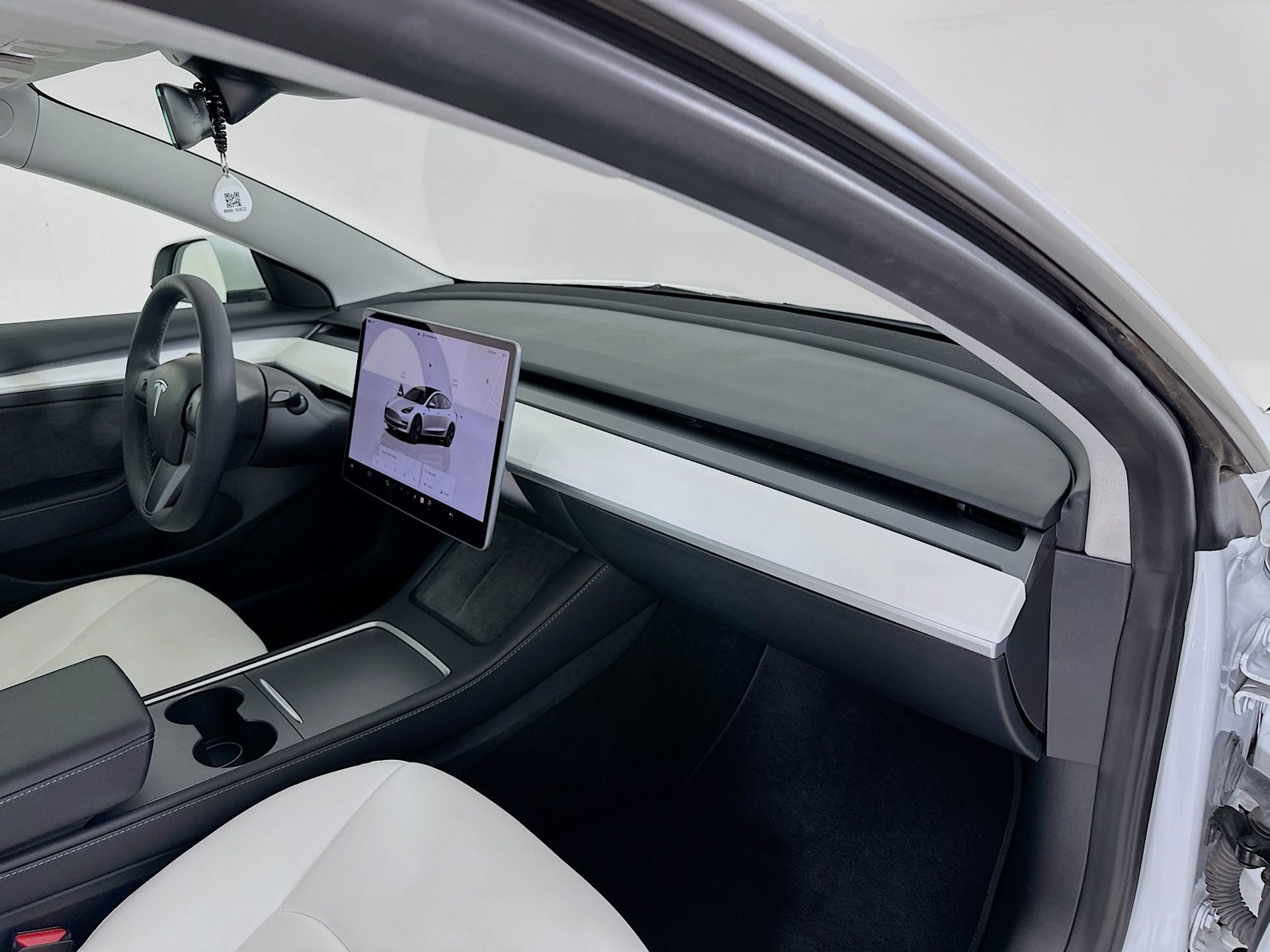 Used 2023 Tesla Model 3 Long Range image 32