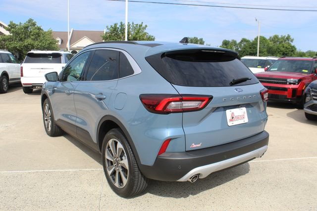 Used 2024 Ford Escape Platinum AWD/4WD image 4