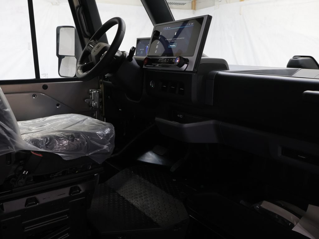 Used 2024 Chevrolet Brightdrop 400 w/ Commercial Equipment Package AWD/4WD image 10