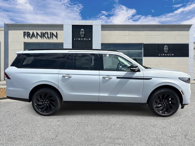 New 2026 Lincoln Navigator L Reserve w/ Jet Appearance Package AWD/4WD image 8