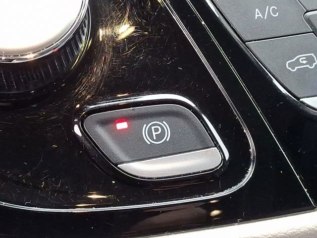 Used 2024 Chrysler Pacifica Touring-L image 21