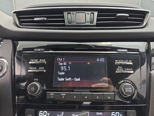 Used 2018 Nissan Rogue Sport SV image 28