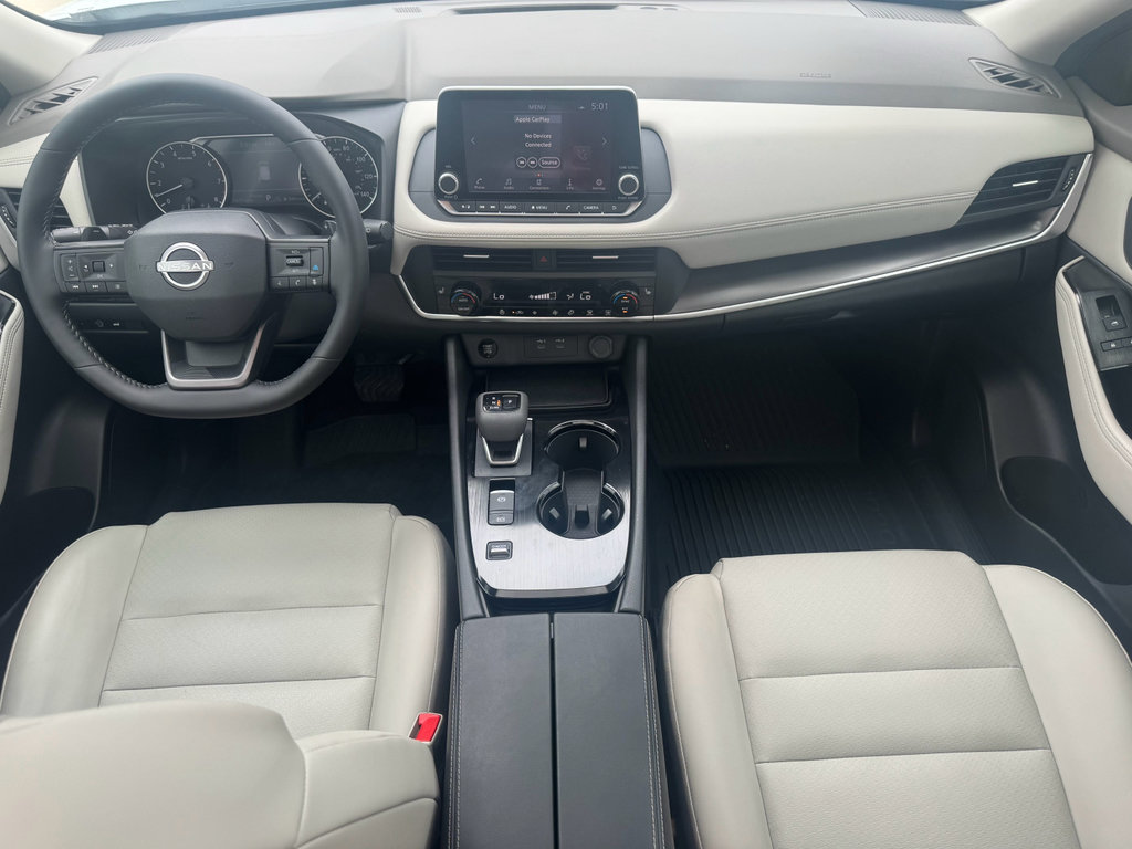 Used 2025 Nissan Rogue SV w/ SV Premium Package FWD image 2