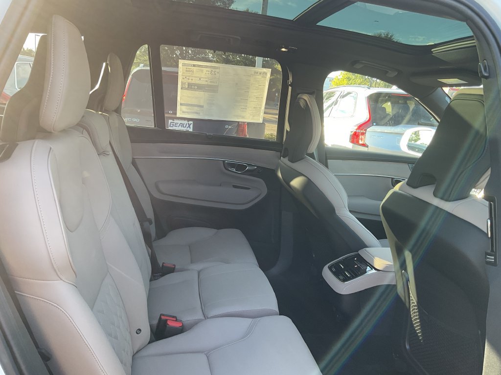 New 2027 Volvo XC90 B6 Plus AWD/4WD image 17