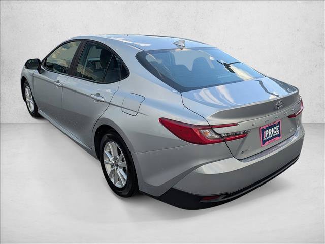Used 2025 Toyota Camry LE FWD image 7