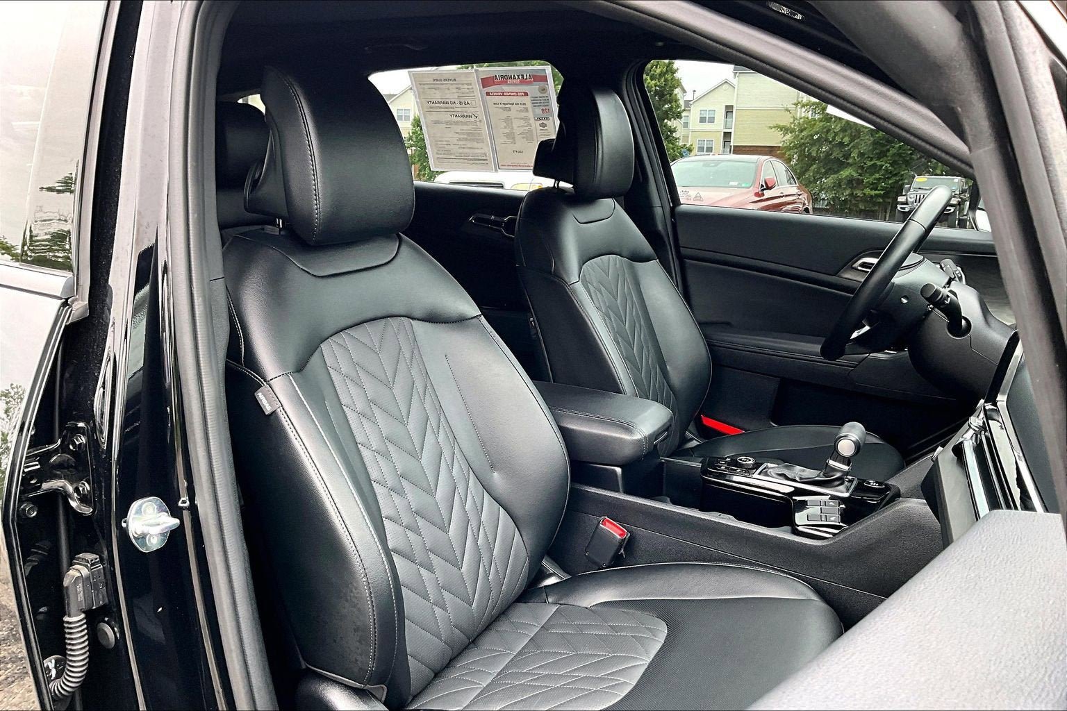 Used 2025 Kia Sportage X-Line w/ Premium Package AWD/4WD image 7