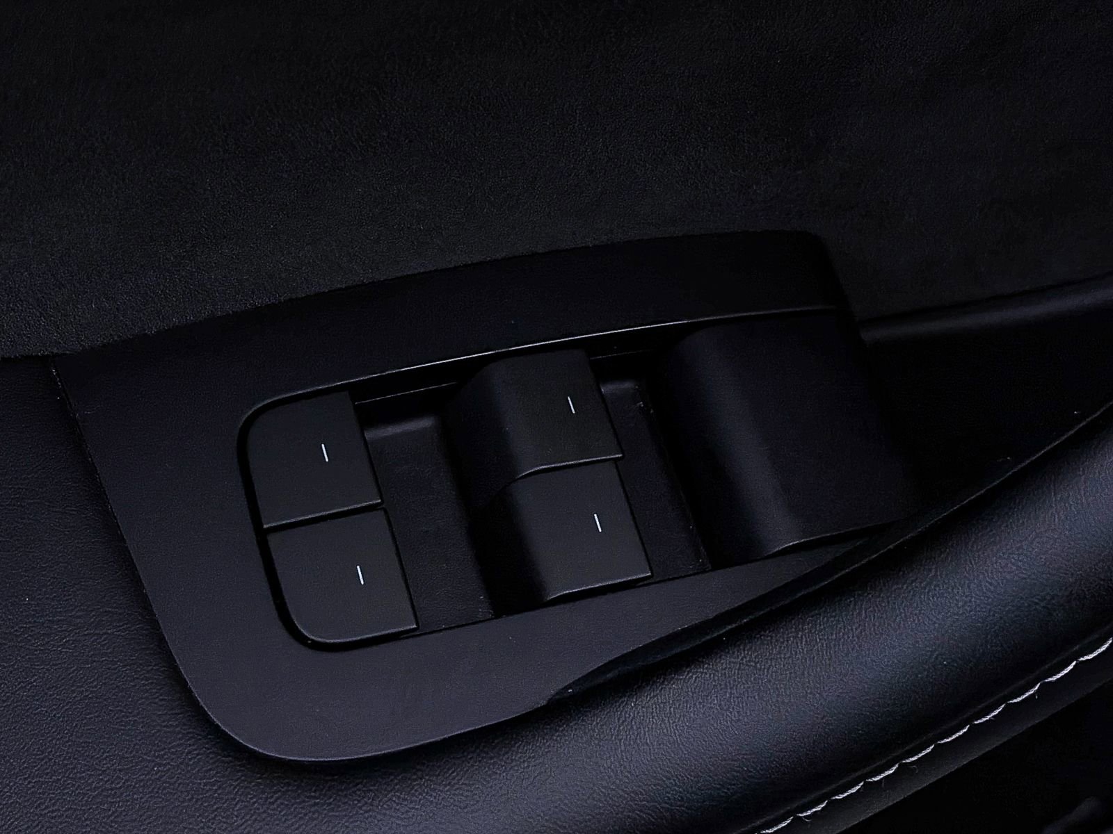 Used 2023 Tesla Model Y Performance image 15