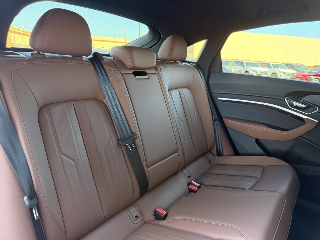 Used 2024 Audi Q8 e-tron Premium AWD/4WD image 39
