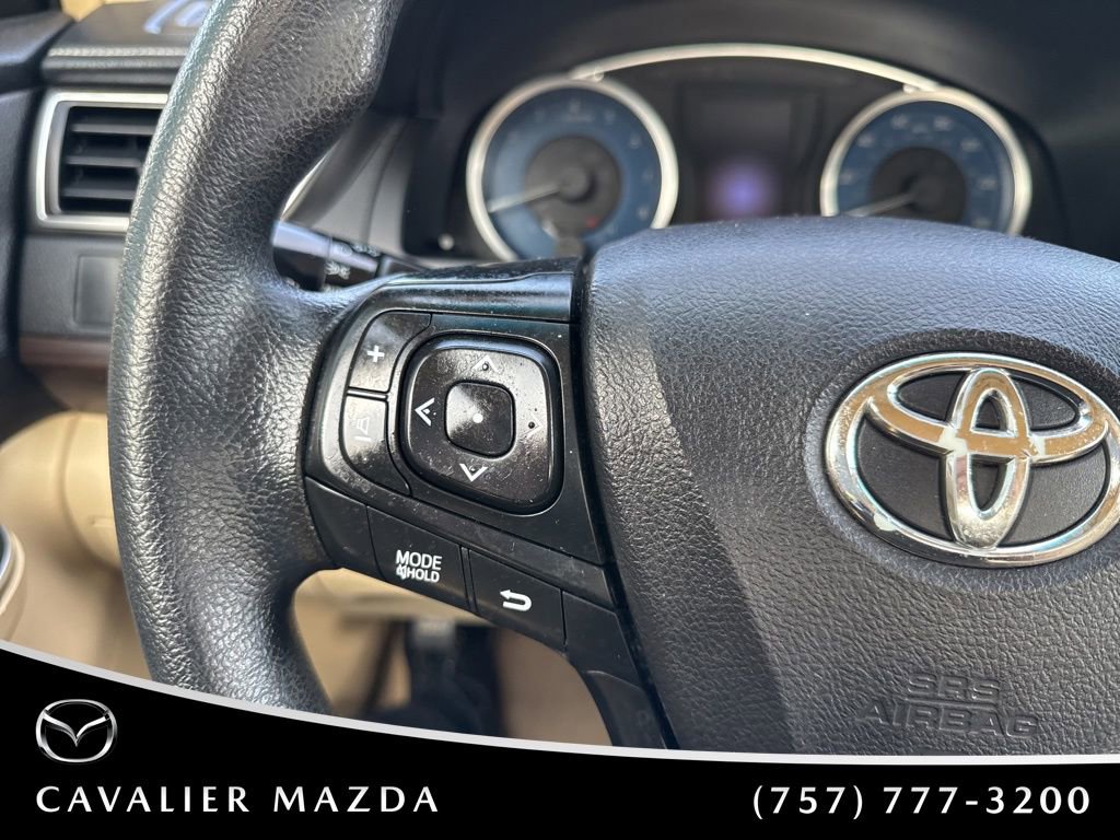 Used 2016 Toyota Camry LE image 10
