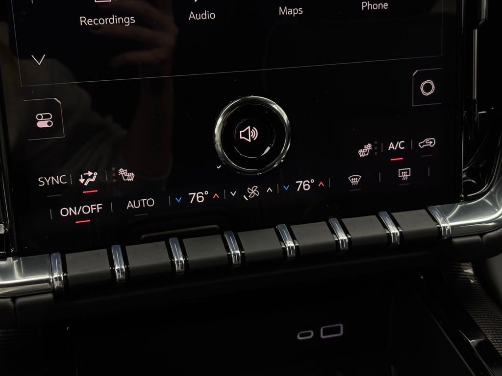 New 2026 GMC Yukon XL Elevation w/ LPO, Elevation Black Package image 30