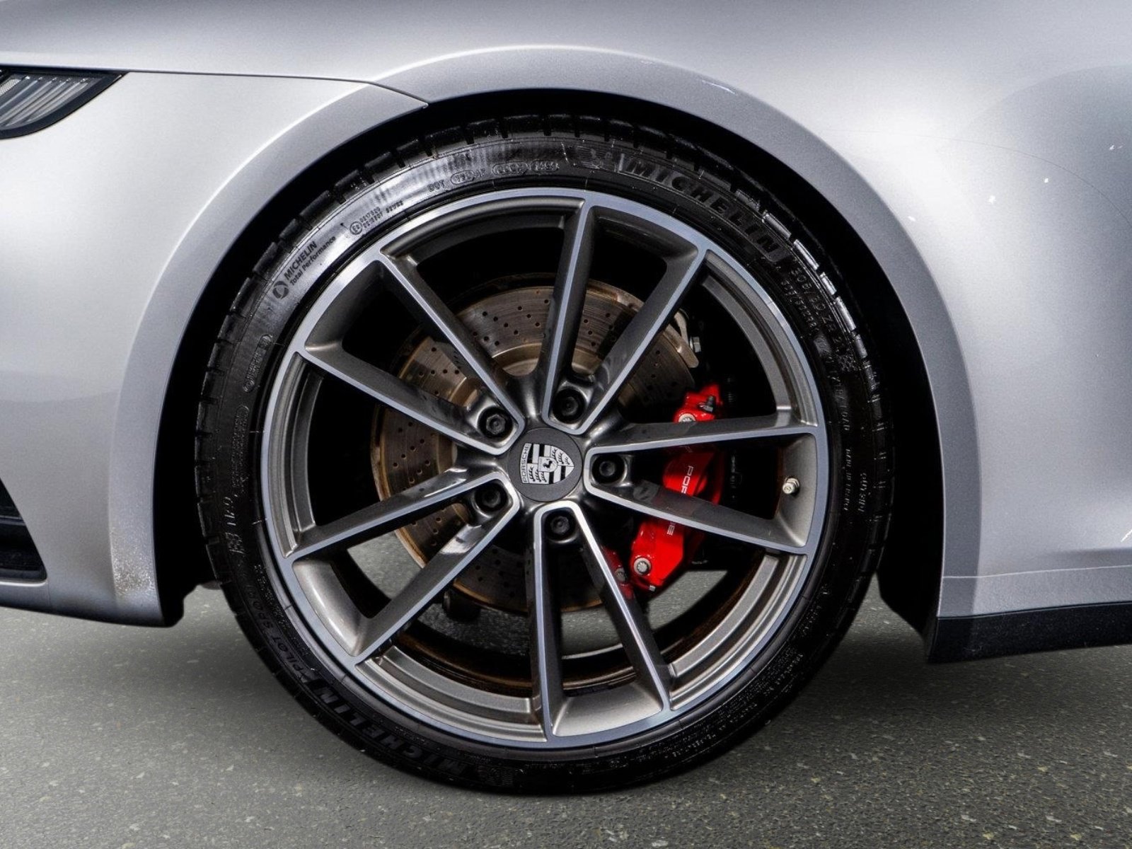 Used 2022 Porsche 911 Carrera S w/ Premium Package RWD image 9