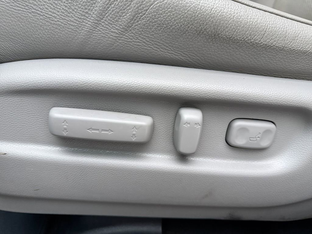 Used 2023 Honda Passport EX-L image 16