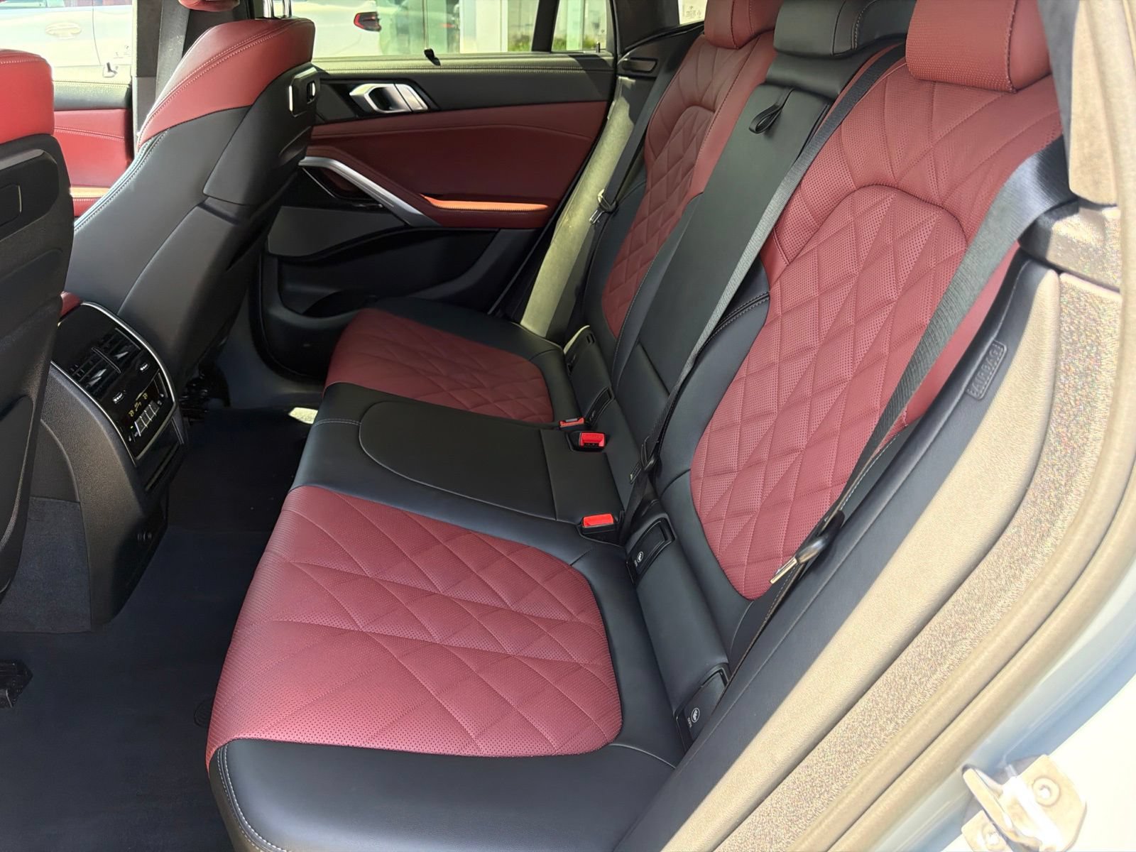 Certified 2024 BMW X6 xDrive40i w/ Executive Package AWD/4WD image 36