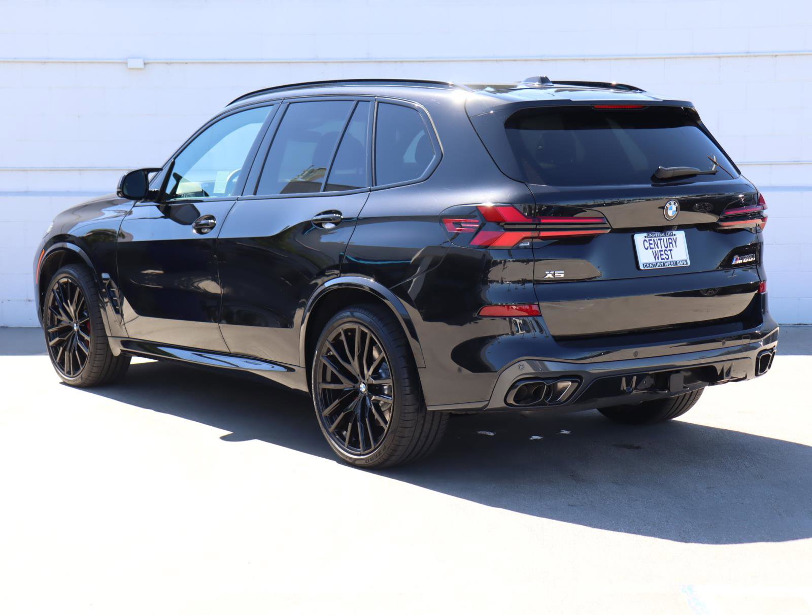 Used 2026 BMW X5 M60i w/ Executive Package image 8
