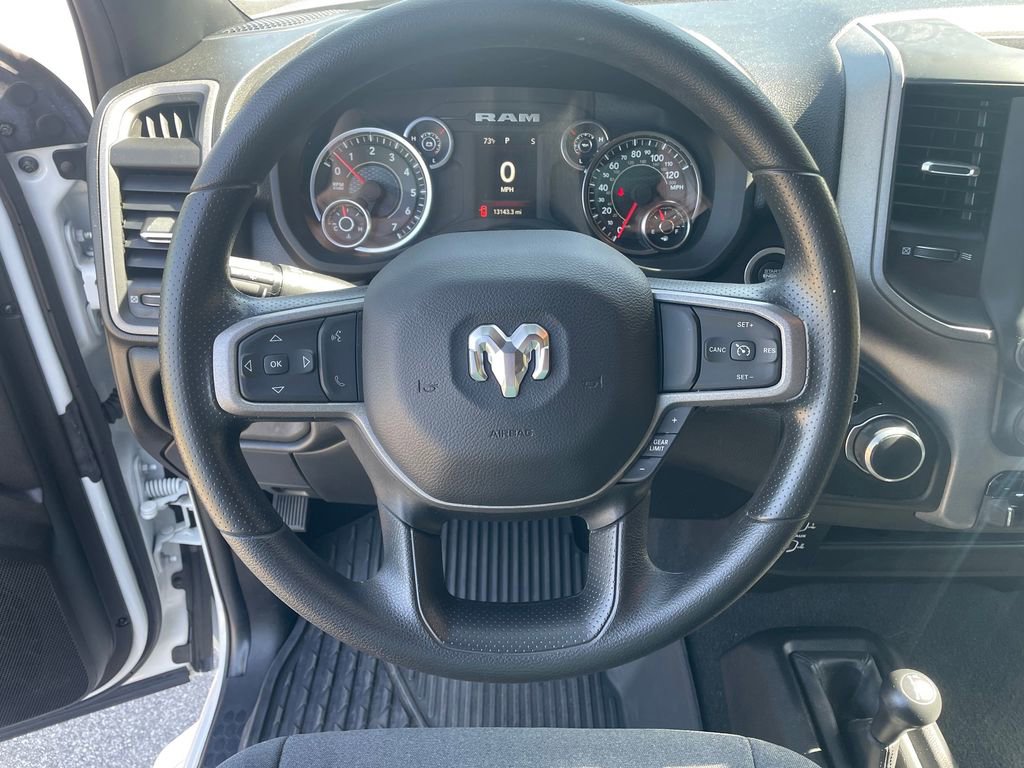 Used 2024 RAM 2500 Tradesman w/ Chrome Appearance Group AWD/4WD image 13