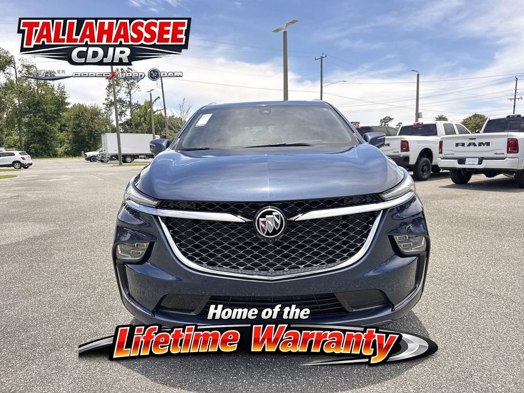 Used 2023 Buick Enclave Avenir w/ Avenir Technology Package FWD image 10