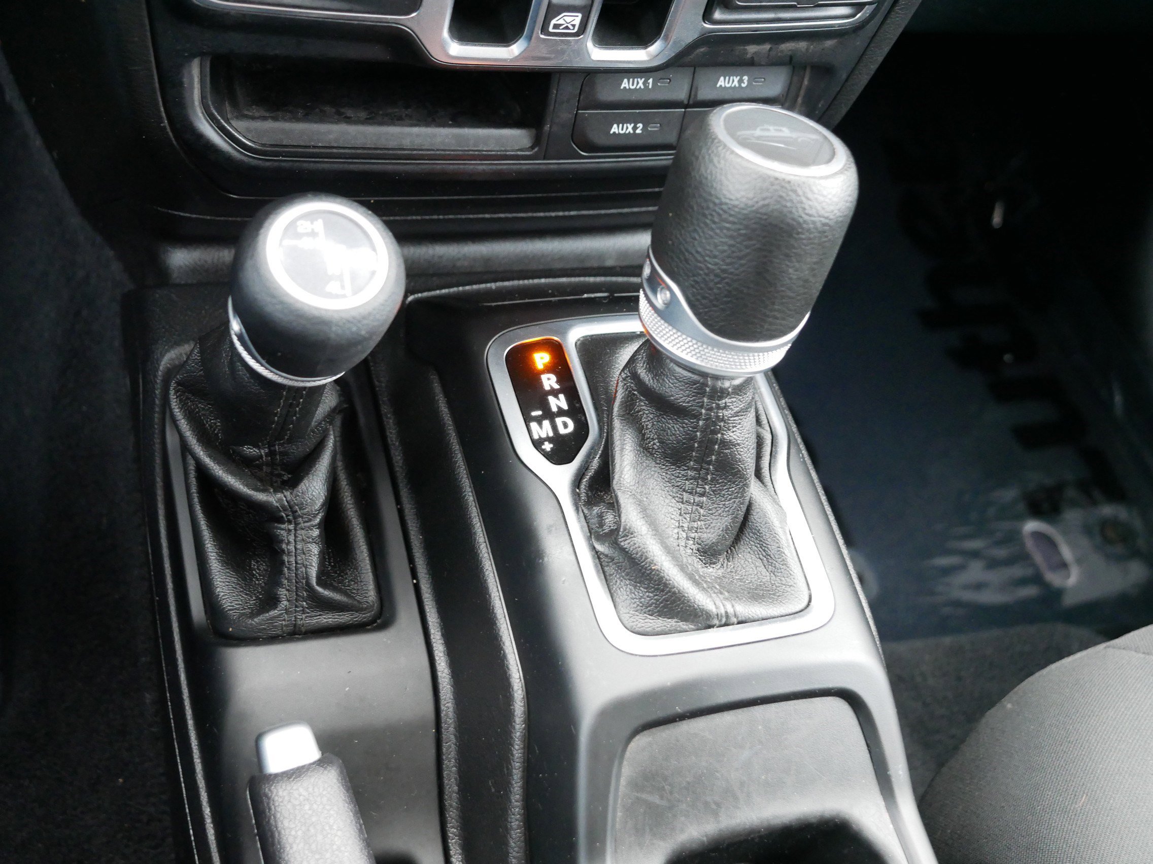 Used 2020 Jeep Gladiator Sport w/ Quick Order Package 24S image 24