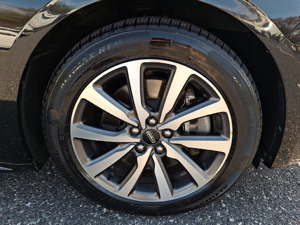 Used 2019 Lincoln Continental Premiere AWD/4WD image 11