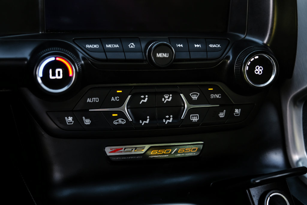 Used 2015 Chevrolet Corvette Z06 w/ 2LZ Preferred Equipment Group RWD image 24