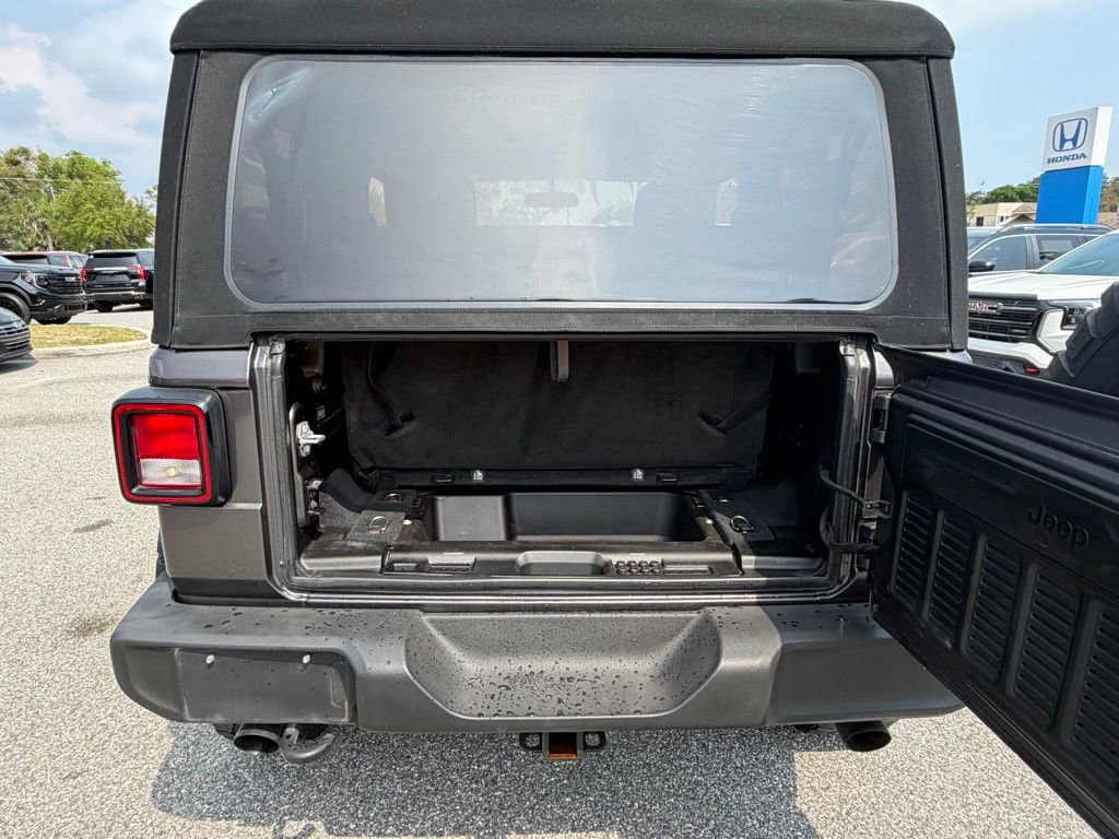 Used 2019 Jeep Wrangler Sport image 17