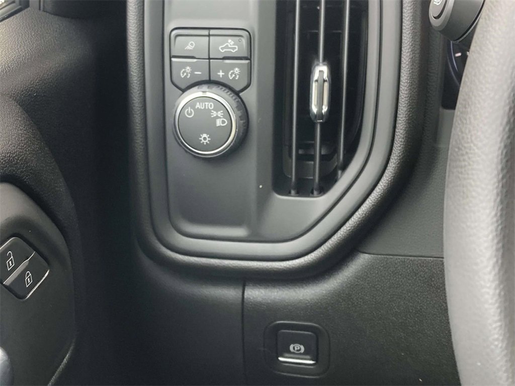 New 2026 Chevrolet Silverado 1500 W/T w/ WT Value Package image 25
