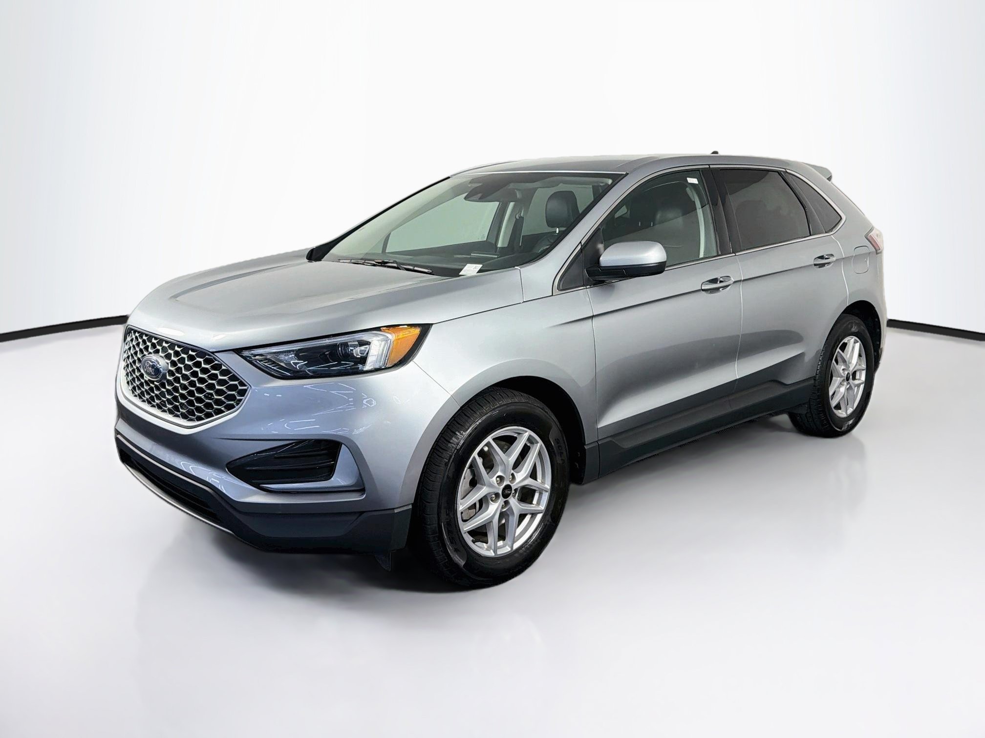 Used 2024 Ford Edge SEL AWD/4WD image 3