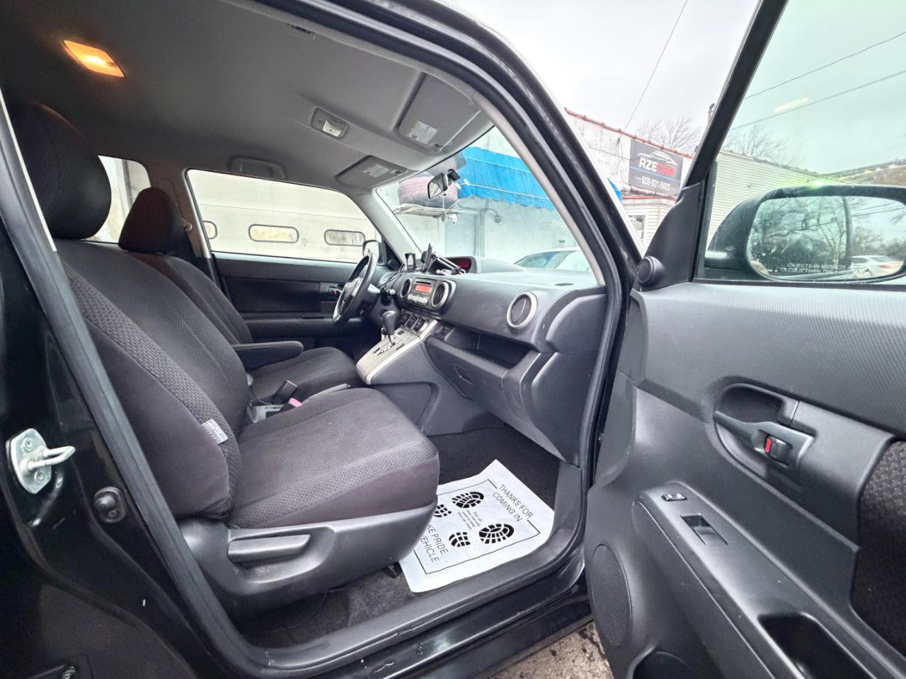 Used 2009 Scion xB image 32