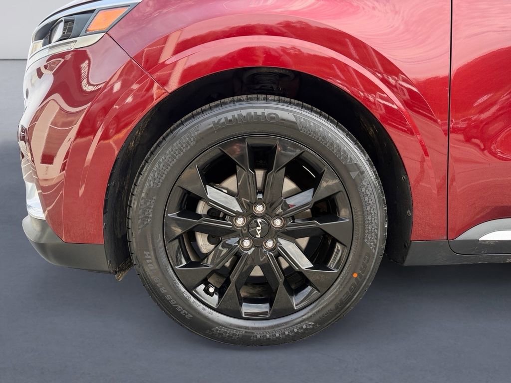 Used 2022 Kia Carnival SX image 9
